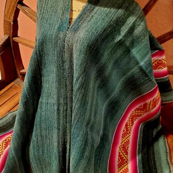 First-class sheep wool, Authentic Weight : 3 lb 56x 52 Step into the spirit - Picture 3 of 4